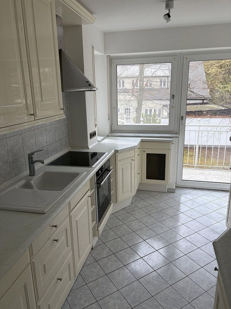 Prodej bytu 5+1 133 m², Harthauserstrasse 38, München, Bavorsko Prodej bytu 5+1 133 m², Harthauserstrasse 38, München, Bavorsko