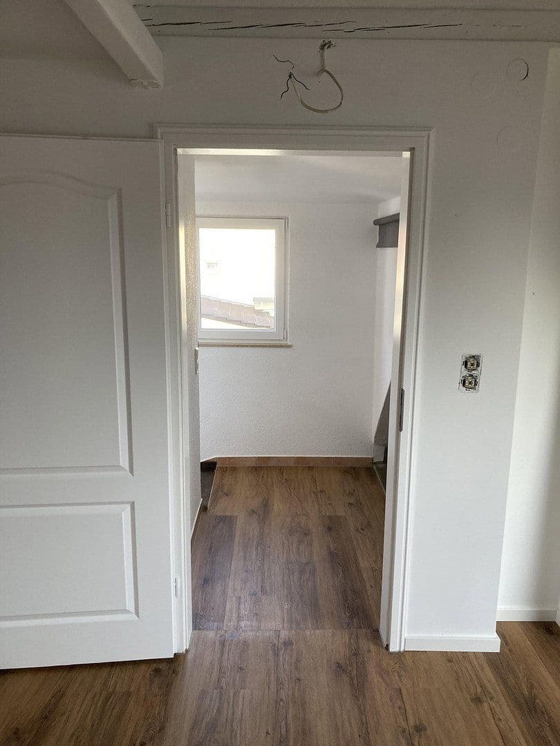 Pronájem domu 140 m², pozemek 200 m², Fellbach, Bádensko-Württembersko Pronájem domu 140 m², pozemek 200 m², Fellbach, Bádensko-Württembersko