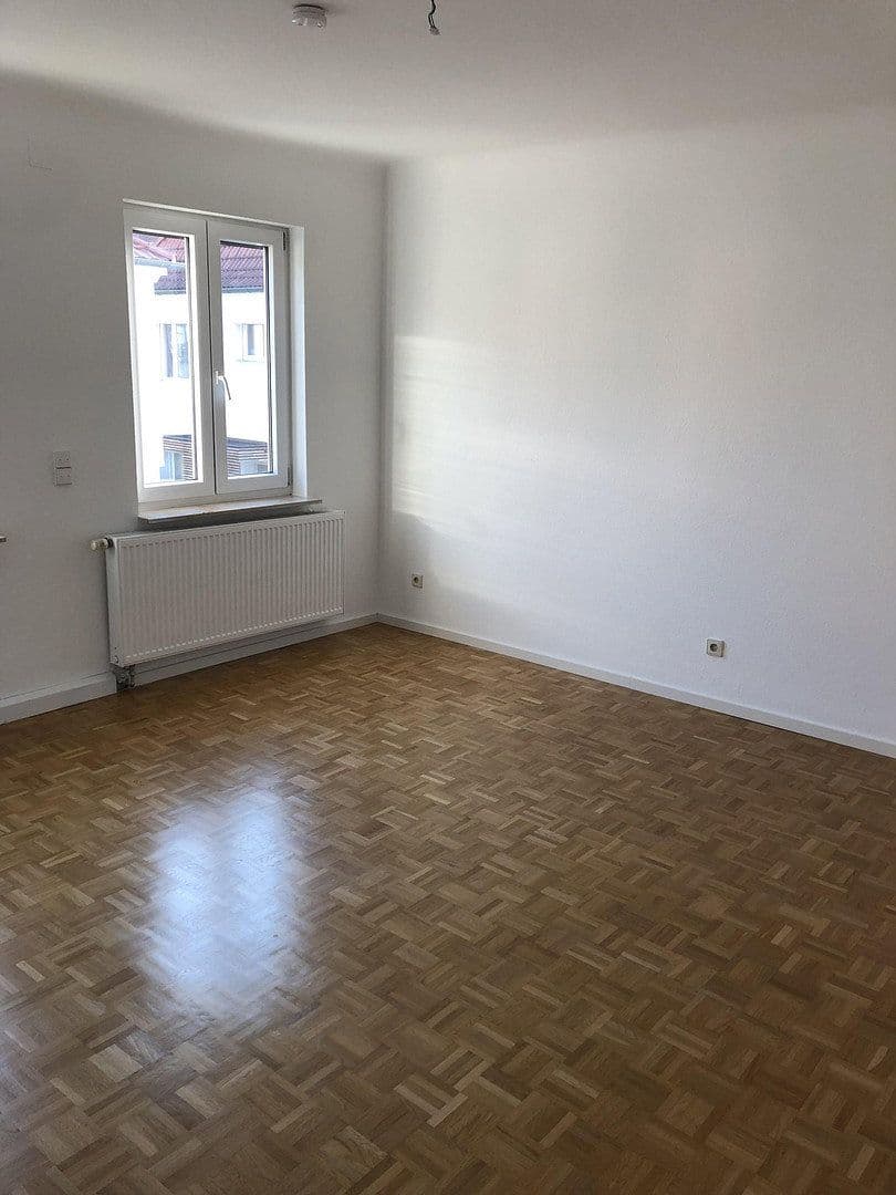 Pronájem domu 140 m², pozemek 200 m², Fellbach, Bádensko-Württembersko Pronájem domu 140 m², pozemek 200 m², Fellbach, Bádensko-Württembersko