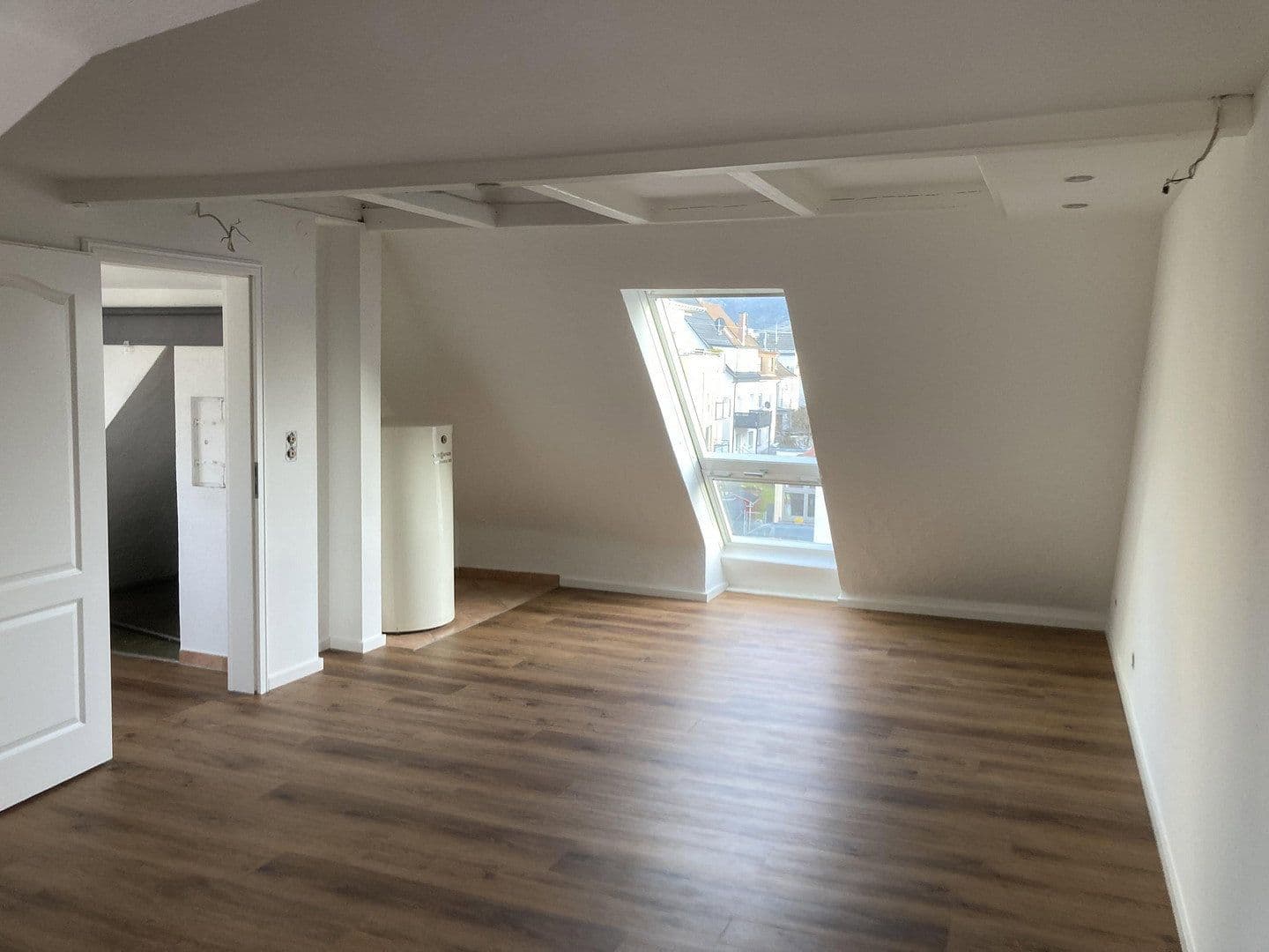 Pronájem domu 140 m², pozemek 200 m², Fellbach, Bádensko-Württembersko Pronájem domu 140 m², pozemek 200 m², Fellbach, Bádensko-Württembersko