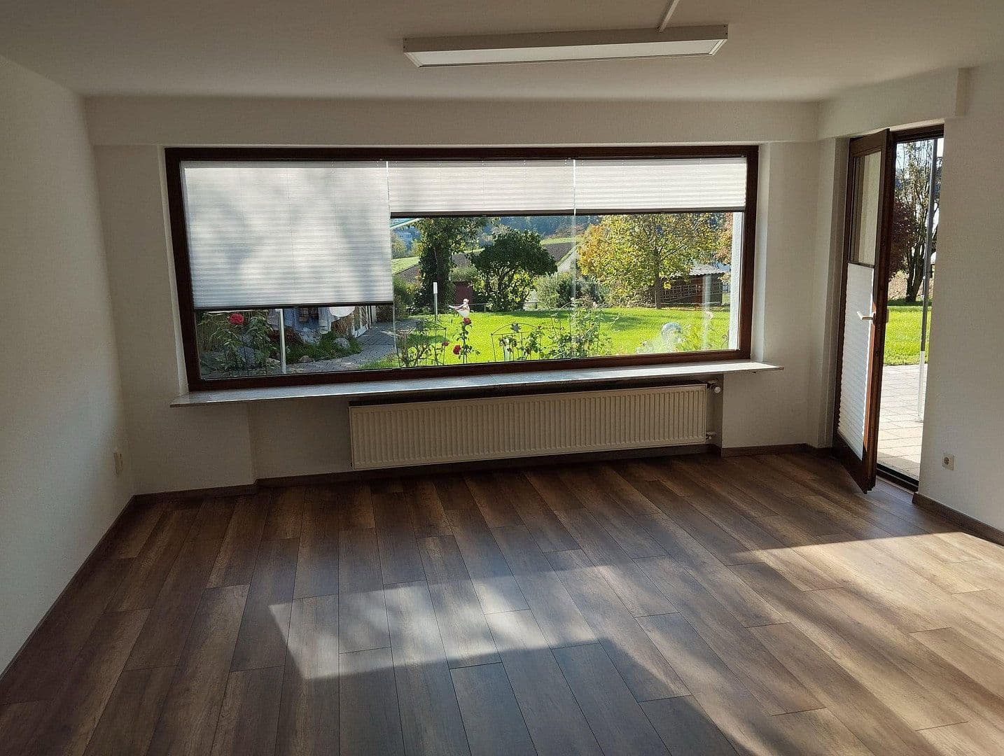 Pronájem bytu 2+1 79 m², Mühlacker, Bádensko-Württembersko Pronájem bytu 2+1 79 m², Mühlacker, Bádensko-Württembersko