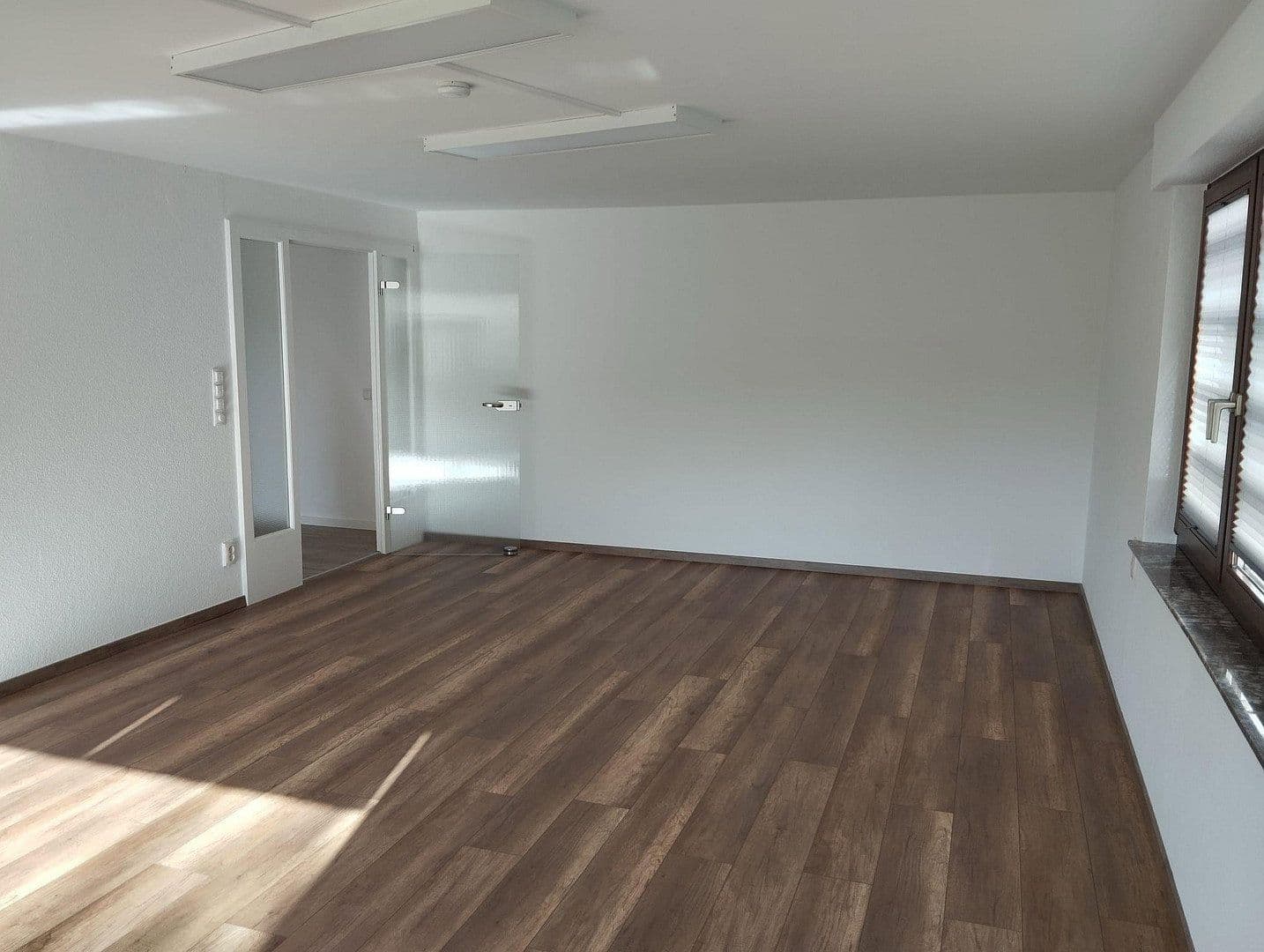 Pronájem bytu 2+1 79 m², Mühlacker, Bádensko-Württembersko Pronájem bytu 2+1 79 m², Mühlacker, Bádensko-Württembersko