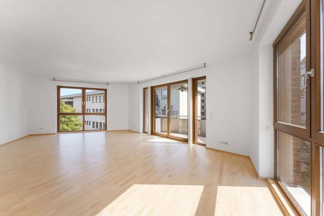 Prodej bytu 4+1 127 m², Offenbach am Main, Hessen Prodej bytu 4+1 127 m², Offenbach am Main, Hessen