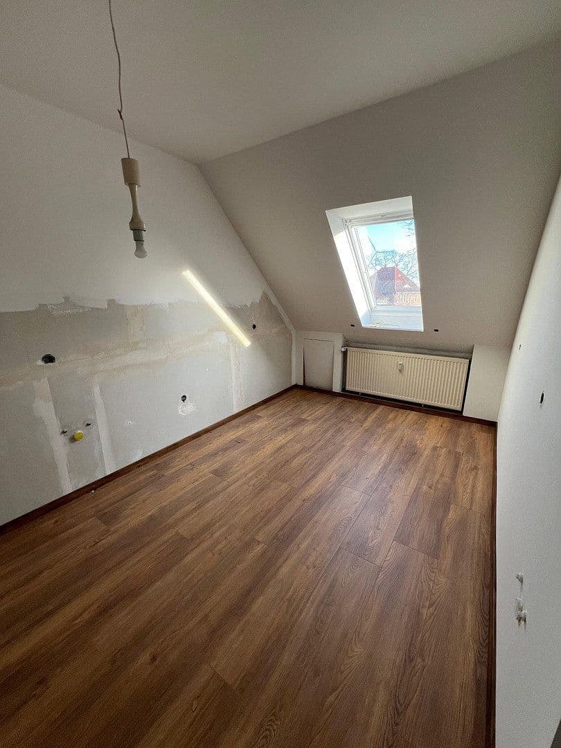 Pronájem bytu 2+1 73 m², Uetze, Dolní Sasko Pronájem bytu 2+1 73 m², Uetze, Dolní Sasko