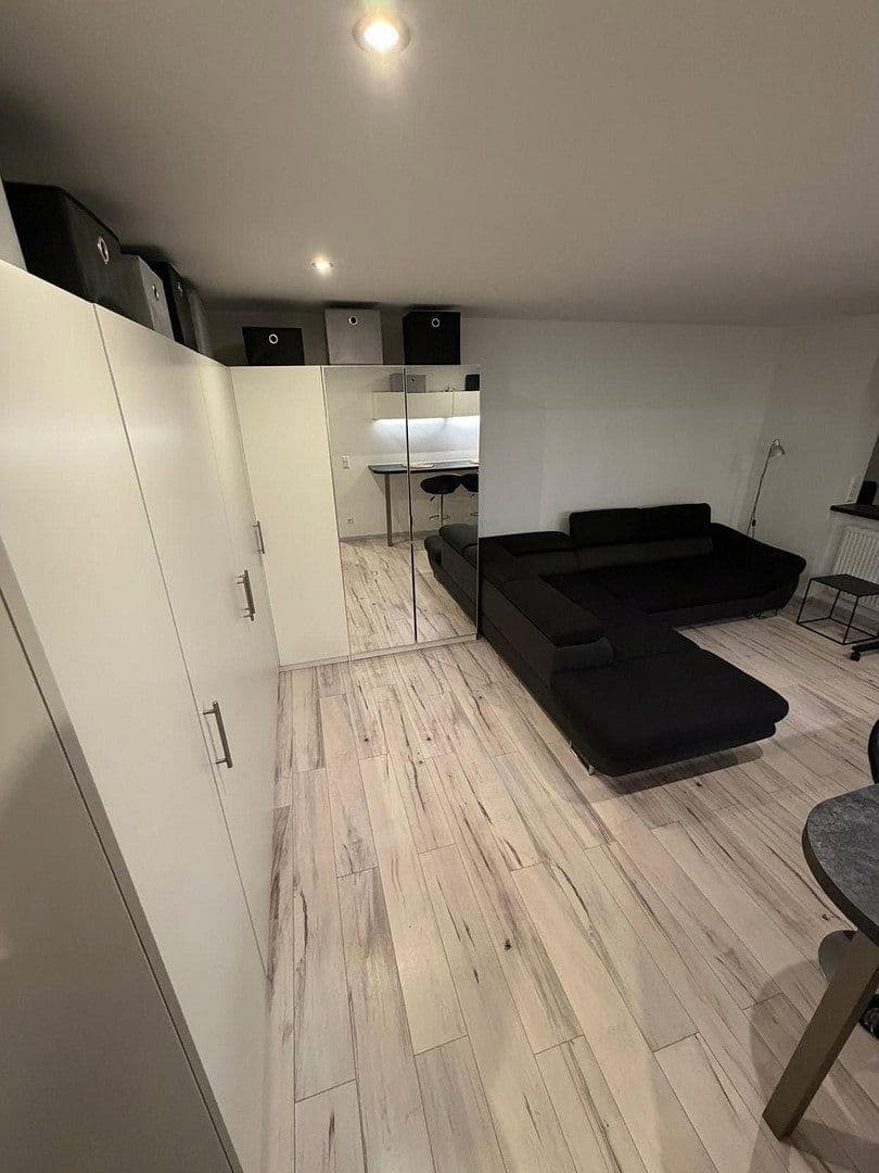 Pronájem bytu 1+kk 39 m², Möhringer Landstraße 35, Stuttgart, Bádensko-Württembersko Pronájem bytu 1+kk 39 m², Möhringer Landstraße 35, Stuttgart, Bádensko-Württembersko