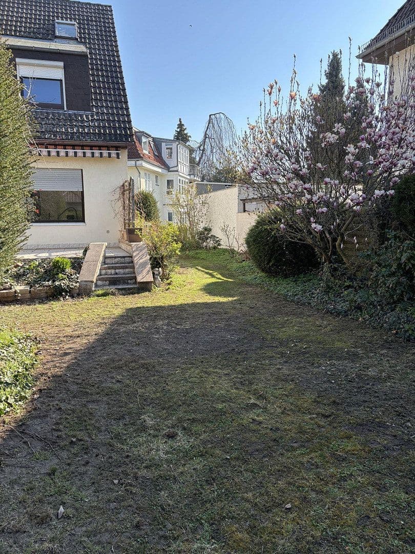 Prodej domu 97 m², pozemek 310 m², Berlin, Berlín Prodej domu 97 m², pozemek 310 m², Berlin, Berlín