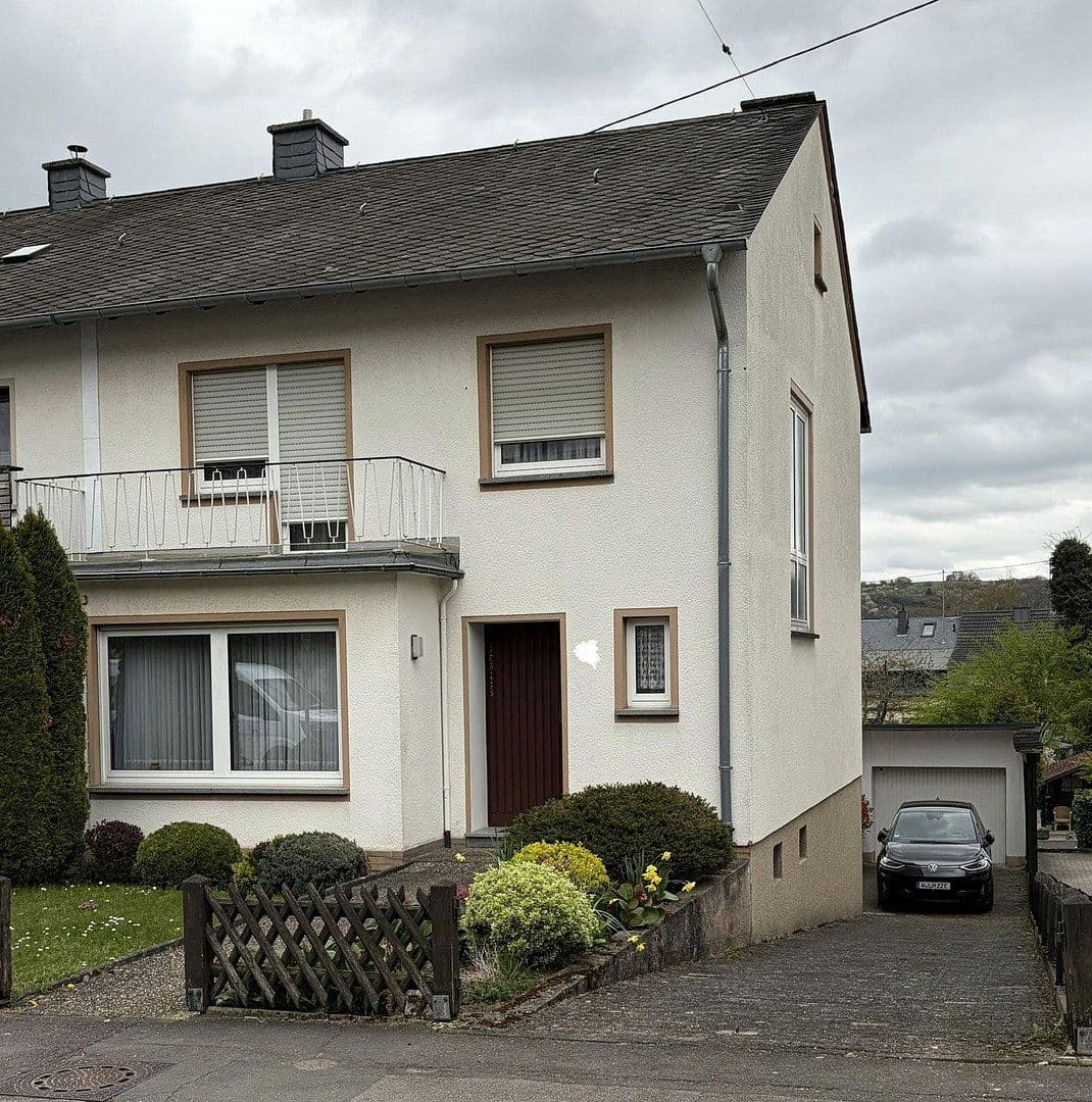 Prodej domu 120 m², pozemek 537 m², Trier, Porýní-Falc Prodej domu 120 m², pozemek 537 m², Trier, Porýní-Falc