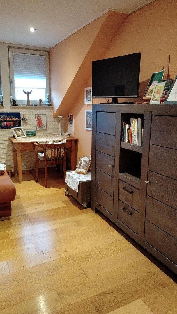 Prodej domu 211 m², pozemek 866 m², Krefelderstr.60, Wegberg, Severní Porýní-Vestfálsko Prodej domu 211 m², pozemek 866 m², Krefelderstr.60, Wegberg, Severní Porýní-Vestfálsko