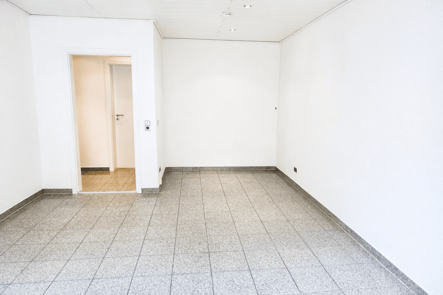 Prodej bytu 1+1 36 m², Immenhofer Straße 1, Stuttgart, Bádensko-Württembersko Prodej bytu 1+1 36 m², Immenhofer Straße 1, Stuttgart, Bádensko-Württembersko