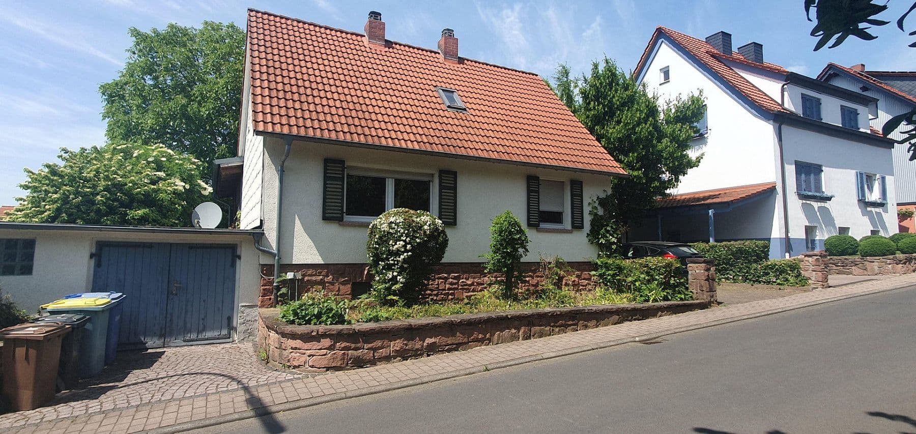 Prodej domu 183 m², pozemek 975 m², Linsengericht, Hessen Prodej domu 183 m², pozemek 975 m², Linsengericht, Hessen