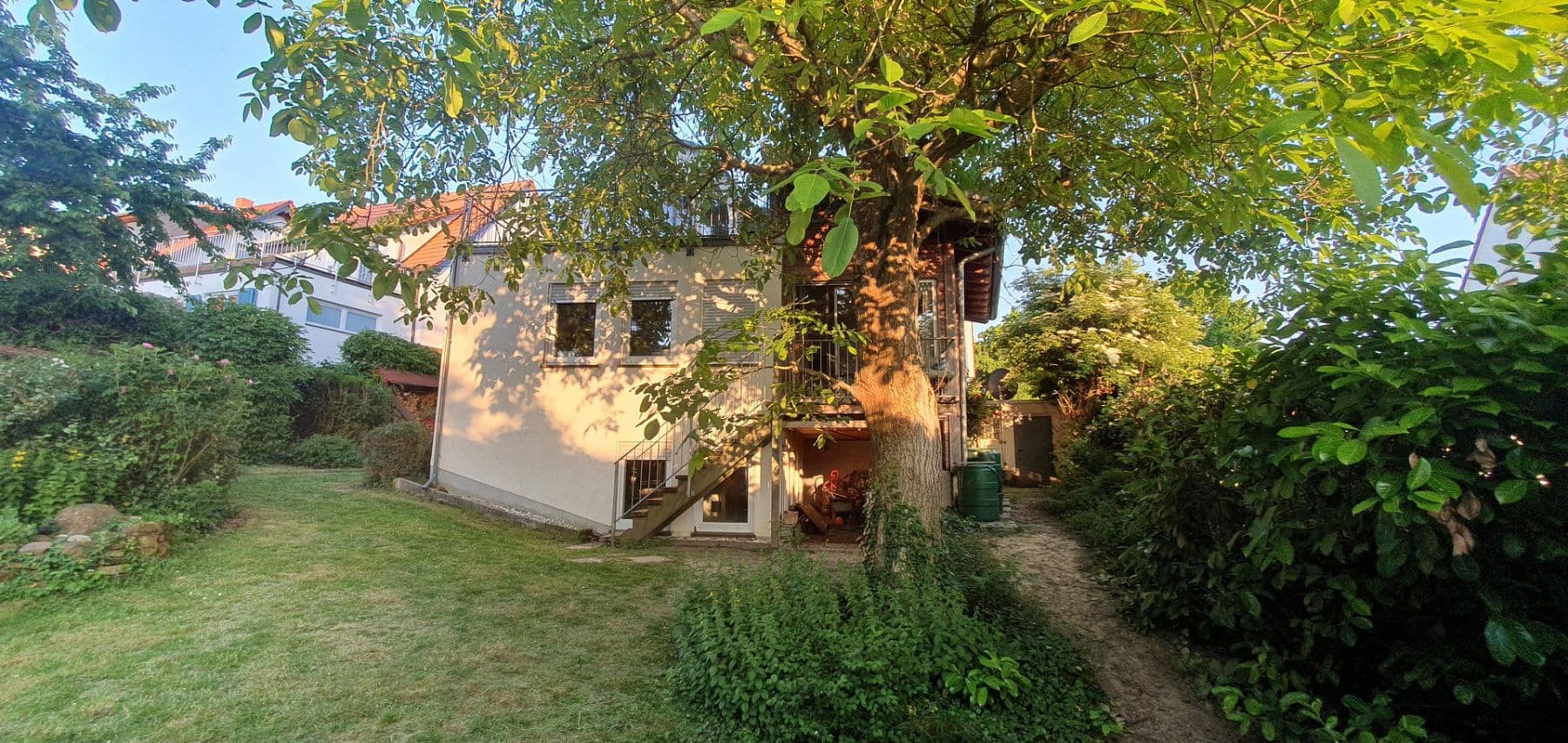Prodej domu 183 m², pozemek 975 m², Linsengericht, Hessen Prodej domu 183 m², pozemek 975 m², Linsengericht, Hessen