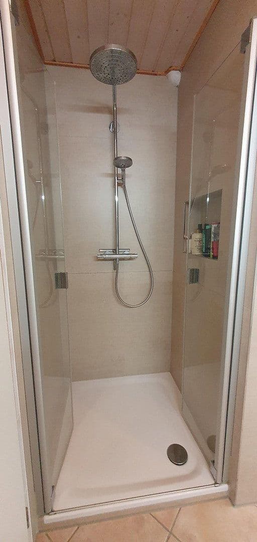 Prodej domu 183 m², pozemek 975 m², Linsengericht, Hessen Prodej domu 183 m², pozemek 975 m², Linsengericht, Hessen