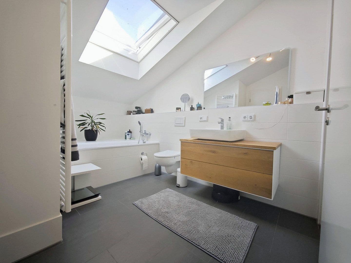 Prodej domu 114 m², pozemek 285 m², Hamburg, Hamburg Prodej domu 114 m², pozemek 285 m², Hamburg, Hamburg