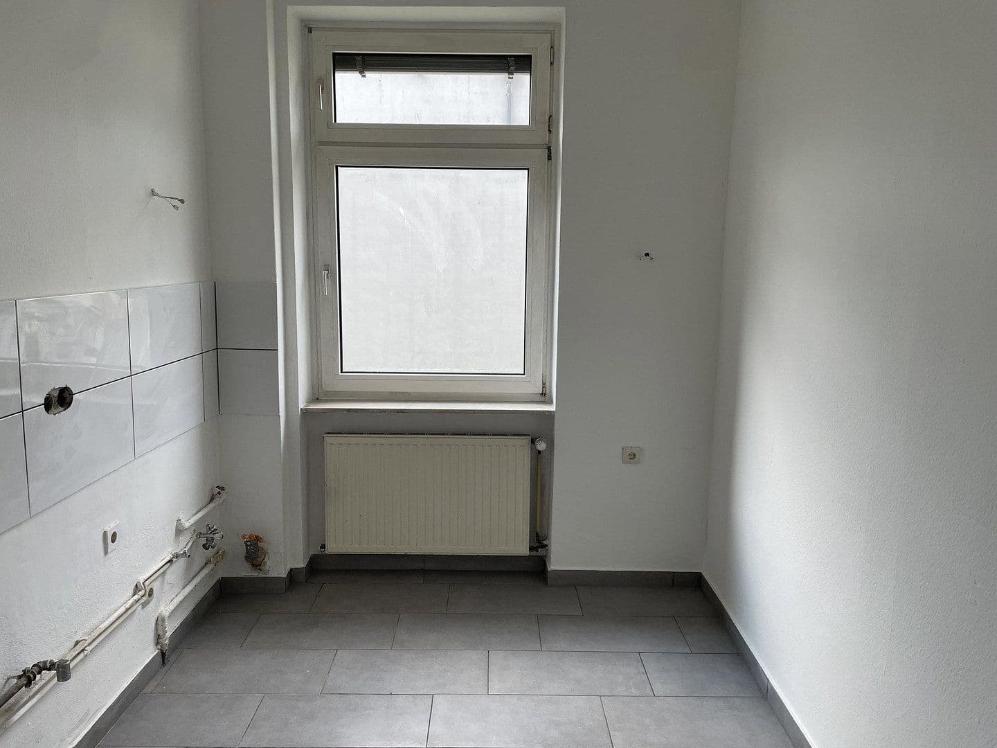 Pronájem bytu 2+1 47 m², Mainkurstraße 32, Frankfurt, Hessen Pronájem bytu 2+1 47 m², Mainkurstraße 32, Frankfurt, Hessen