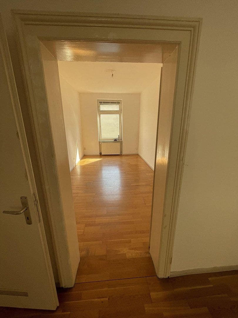 Pronájem bytu 2+1 47 m², Mainkurstraße 32, Frankfurt, Hessen Pronájem bytu 2+1 47 m², Mainkurstraße 32, Frankfurt, Hessen