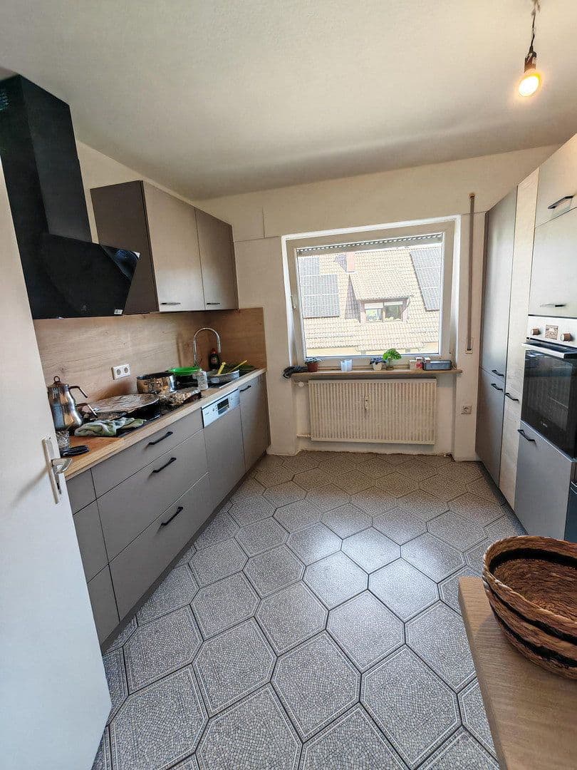 Pronájem bytu 4+kk 135 m², Heinrich-Weber-Str. 37, Heppenheim, Hessen Pronájem bytu 4+kk 135 m², Heinrich-Weber-Str. 37, Heppenheim, Hessen