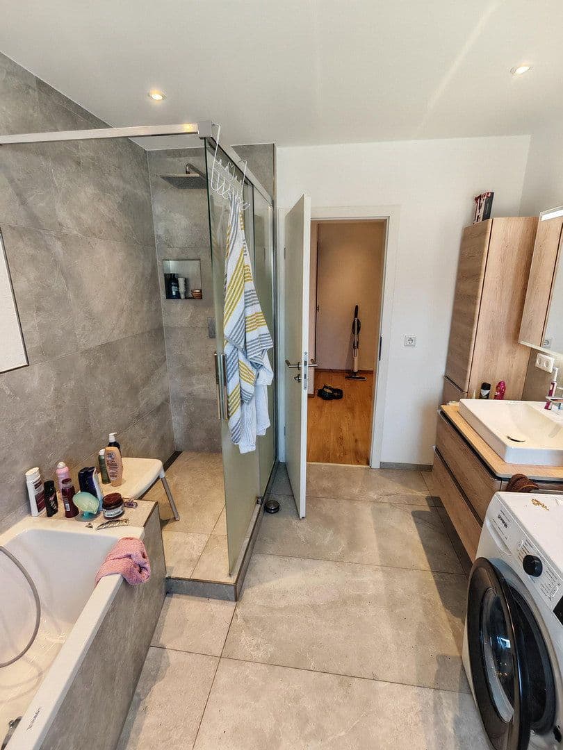 Pronájem bytu 4+kk 135 m², Heinrich-Weber-Str. 37, Heppenheim, Hessen Pronájem bytu 4+kk 135 m², Heinrich-Weber-Str. 37, Heppenheim, Hessen