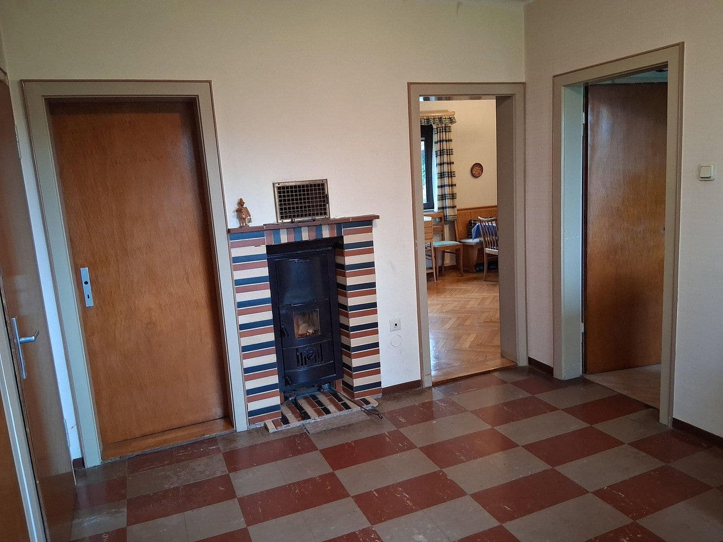 Prodej domu 130 m², pozemek 5.500 m², Korbach, Hessen Prodej domu 130 m², pozemek 5.500 m², Korbach, Hessen