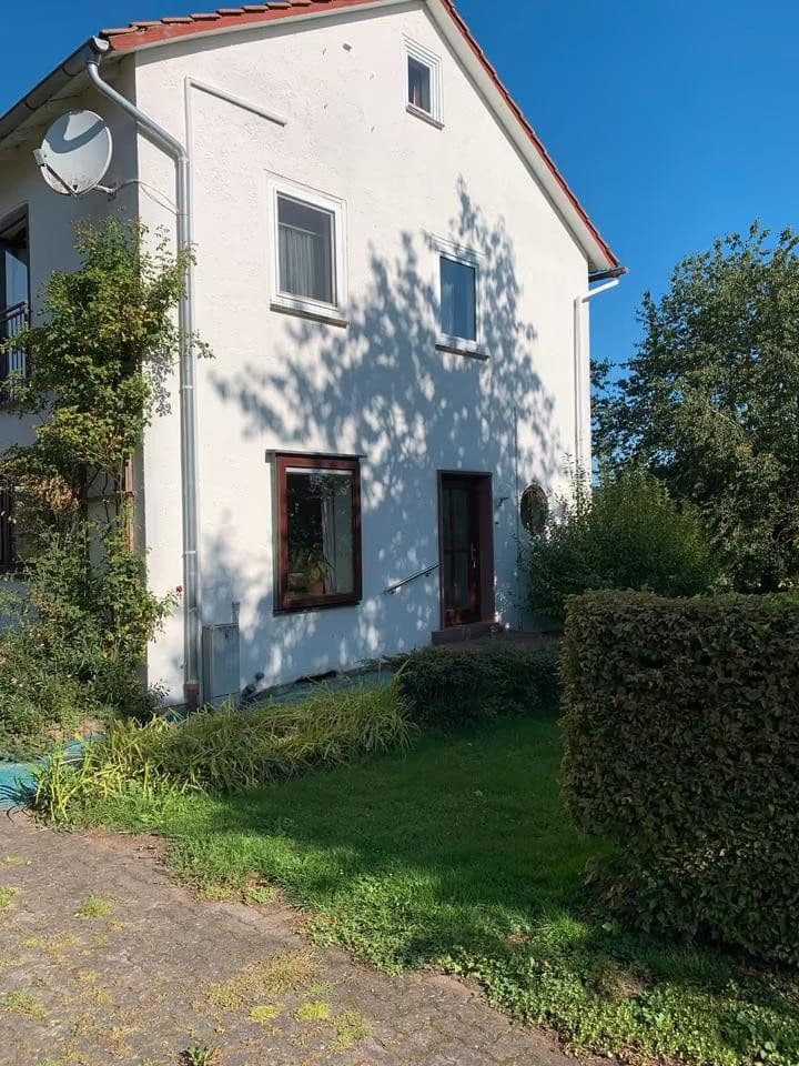 Prodej domu 130 m², pozemek 5.500 m², Korbach, Hessen Prodej domu 130 m², pozemek 5.500 m², Korbach, Hessen