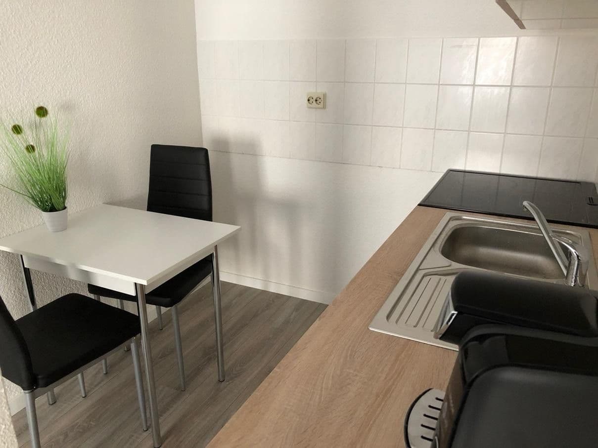 Pronájem bytu 1+1 42 m², Magdeburg, Sasko-Anhaltsko Pronájem bytu 1+1 42 m², Magdeburg, Sasko-Anhaltsko