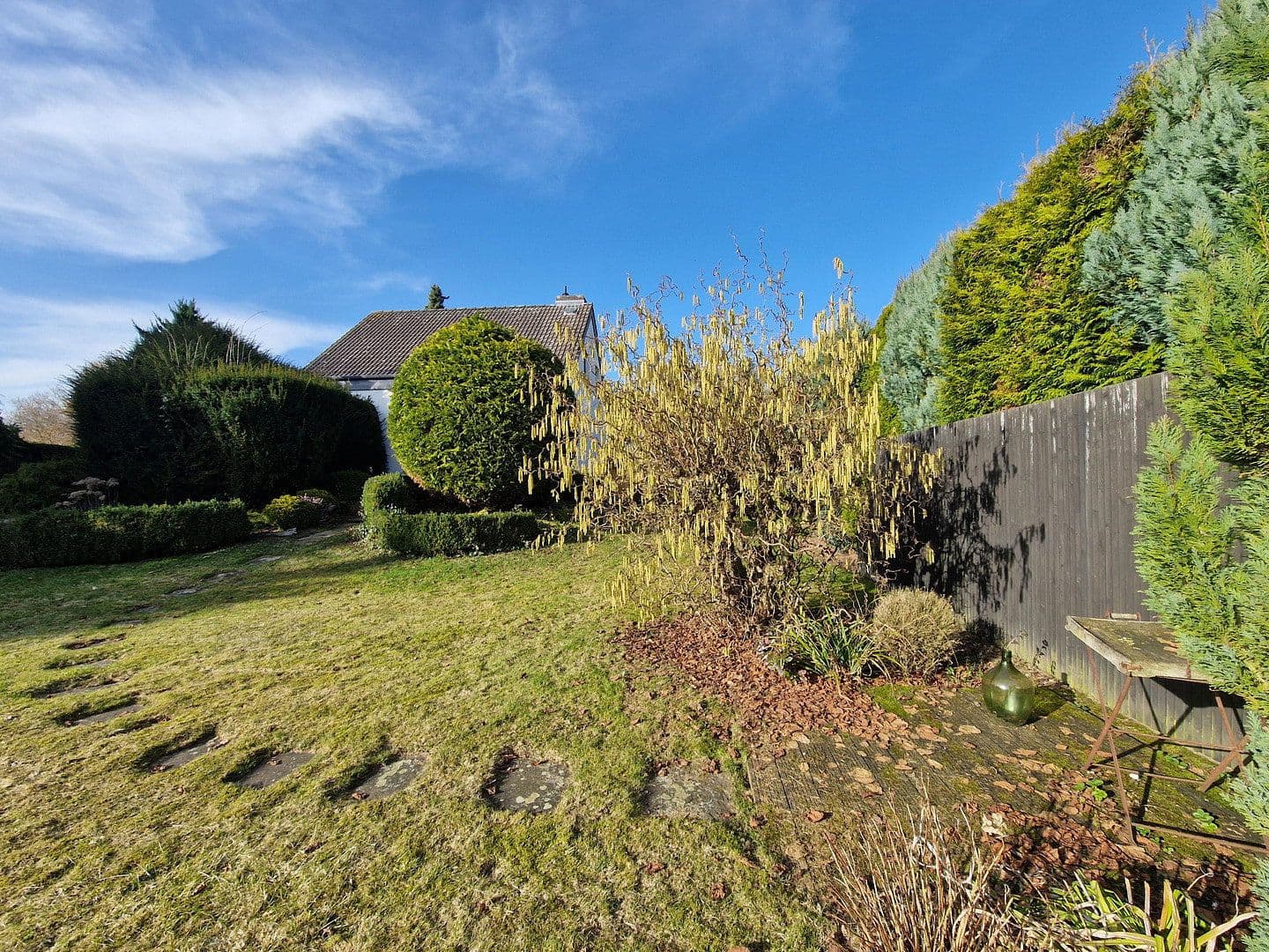 Prodej domu 120 m², pozemek 1.300 m², Bad Münder am Deister, Dolní Sasko Prodej domu 120 m², pozemek 1.300 m², Bad Münder am Deister, Dolní Sasko