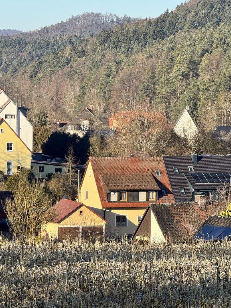 Prodej domu 131 m², pozemek 672 m², Neukirchen bei Sulzbach-Rosenberg, Bavorsko Prodej domu 131 m², pozemek 672 m², Neukirchen bei Sulzbach-Rosenberg, Bavorsko