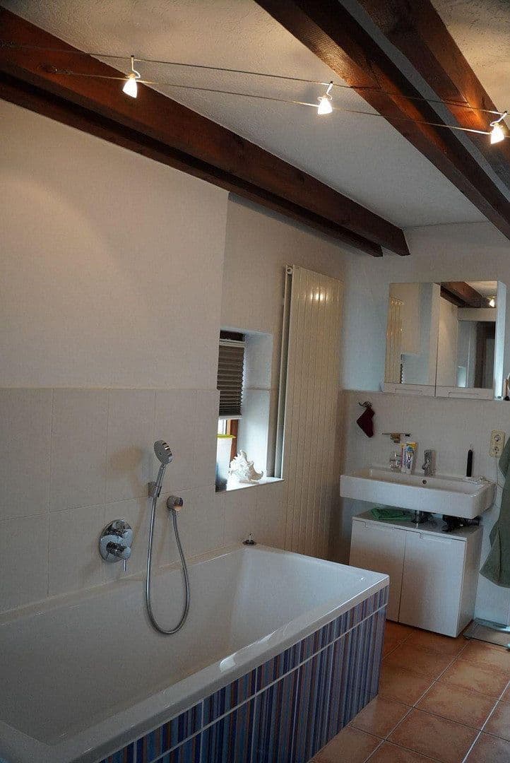 Prodej domu 128 m², pozemek 248 m², Tübingen, Bádensko-Württembersko Prodej domu 128 m², pozemek 248 m², Tübingen, Bádensko-Württembersko