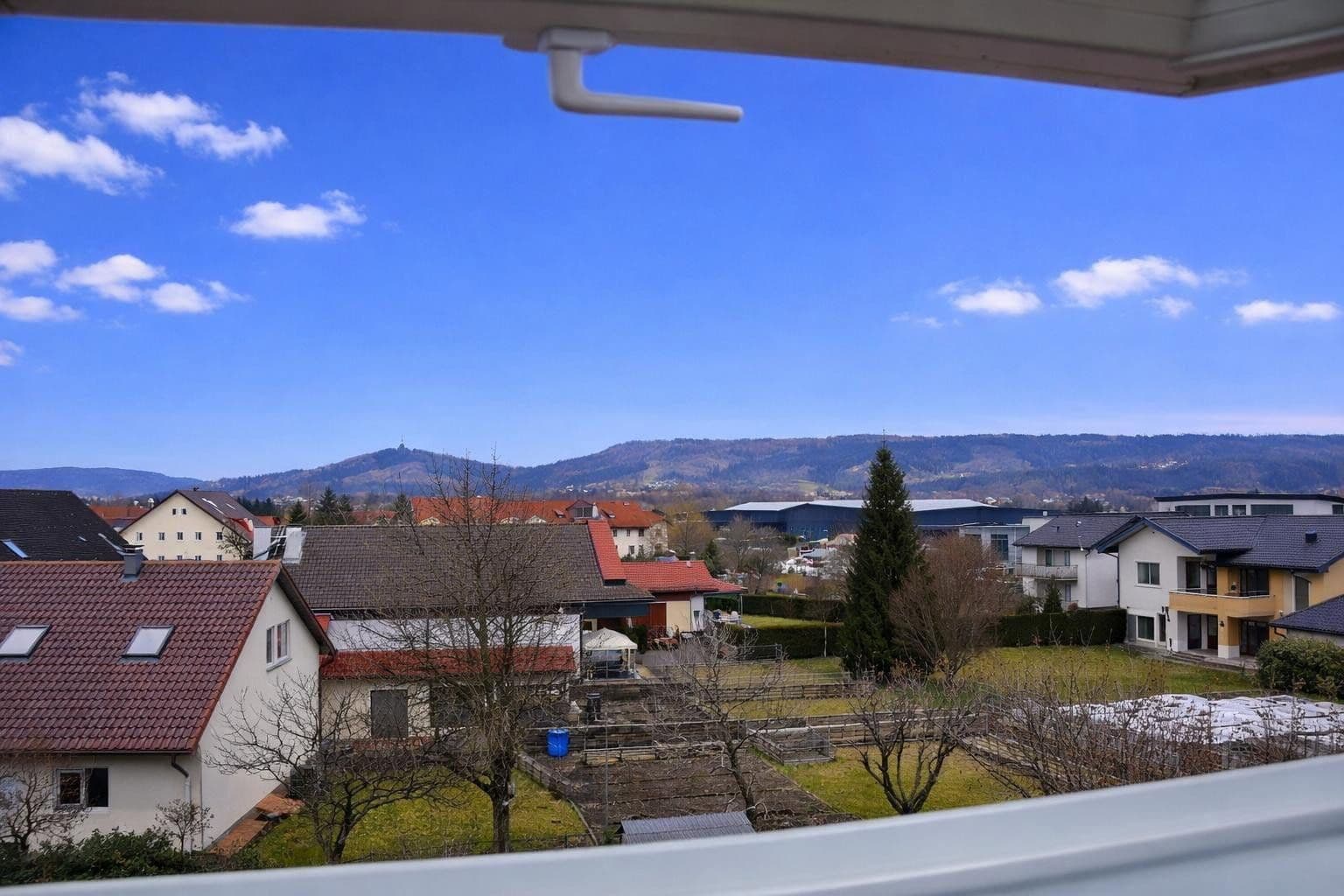 Prodej domu 128 m², pozemek 248 m², Tübingen, Bádensko-Württembersko Prodej domu 128 m², pozemek 248 m², Tübingen, Bádensko-Württembersko