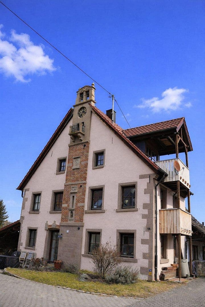 Prodej domu 128 m², pozemek 248 m², Tübingen, Bádensko-Württembersko Prodej domu 128 m², pozemek 248 m², Tübingen, Bádensko-Württembersko