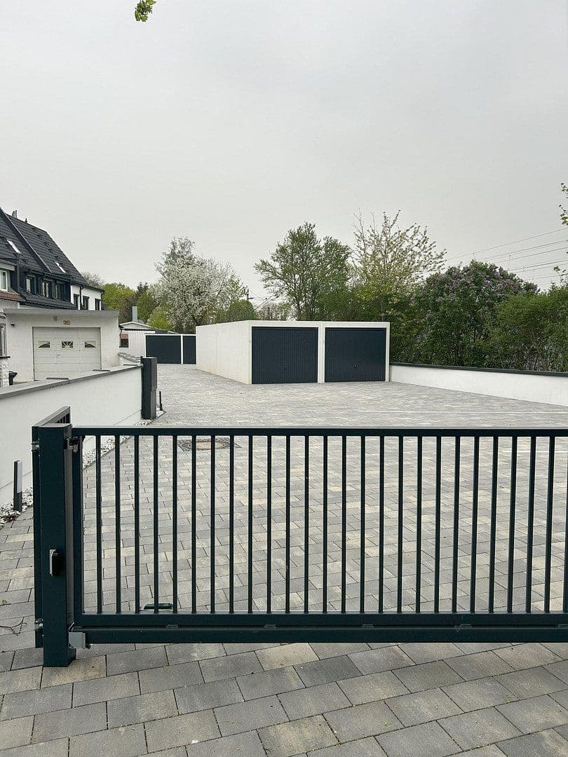 Pronájem bytu 1+1 40 m², Kilihofstr. 2, München, Bavorsko Pronájem bytu 1+1 40 m², Kilihofstr. 2, München, Bavorsko