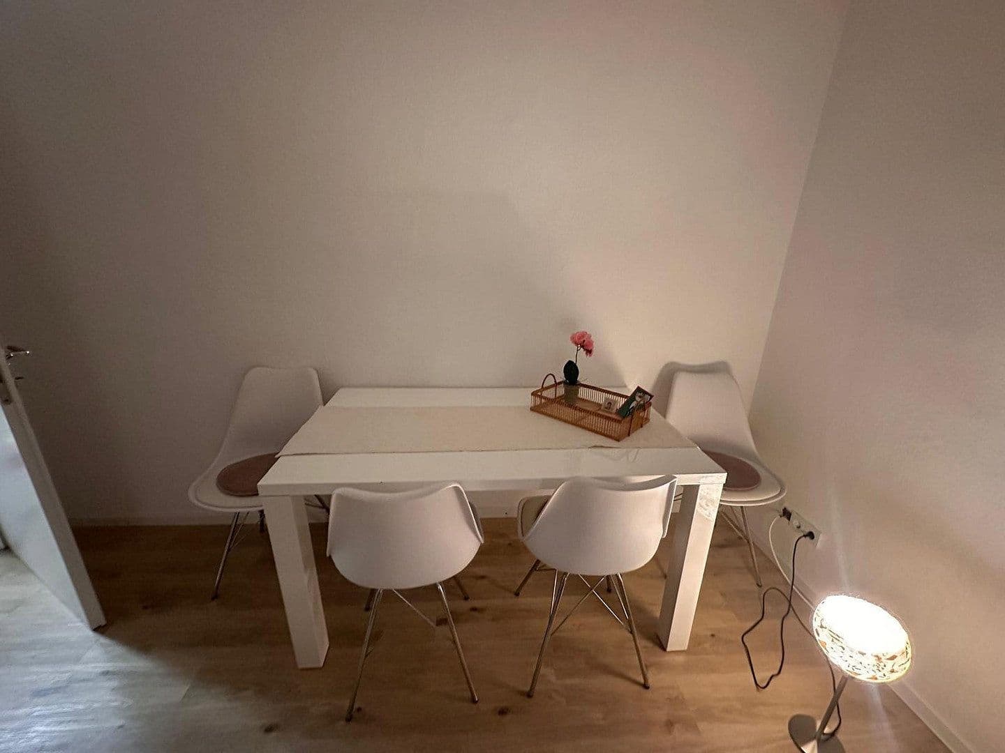 Pronájem bytu 2+1 54 m², Hausenerweg 29, Frankfurt - Rödelheim, Hessen Pronájem bytu 2+1 54 m², Hausenerweg 29, Frankfurt - Rödelheim, Hessen