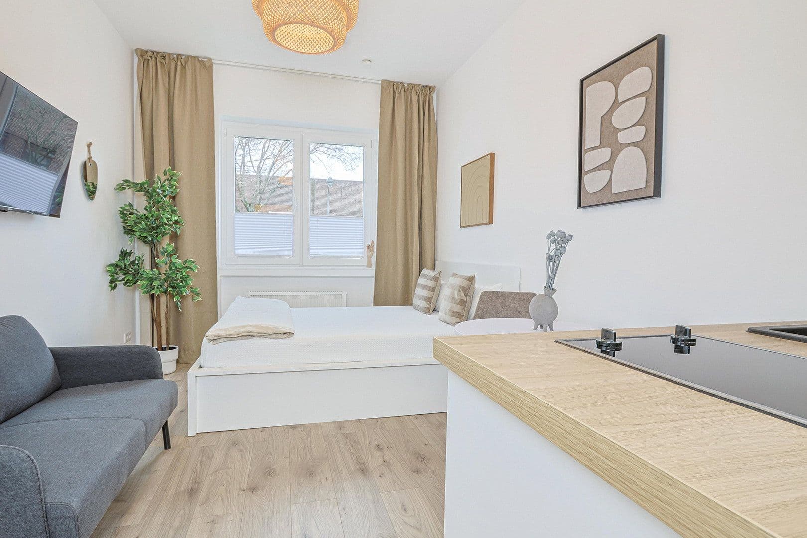 Pronájem bytu 1+1 20 m², Sonnenstr. 36a, Düsseldorf, Severní Porýní-Vestfálsko Pronájem bytu 1+1 20 m², Sonnenstr. 36a, Düsseldorf, Severní Porýní-Vestfálsko