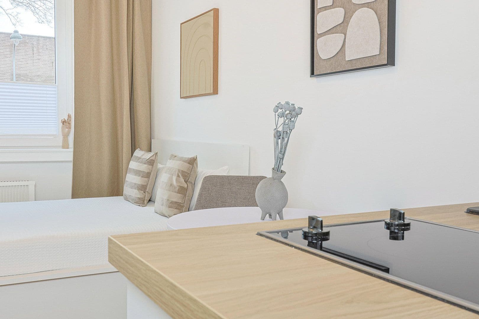 Pronájem bytu 1+1 20 m², Sonnenstr. 36a, Düsseldorf, Severní Porýní-Vestfálsko Pronájem bytu 1+1 20 m², Sonnenstr. 36a, Düsseldorf, Severní Porýní-Vestfálsko