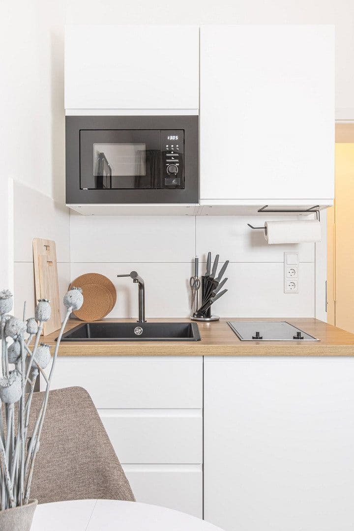 Pronájem bytu 1+1 20 m², Sonnenstr. 36a, Düsseldorf, Severní Porýní-Vestfálsko Pronájem bytu 1+1 20 m², Sonnenstr. 36a, Düsseldorf, Severní Porýní-Vestfálsko