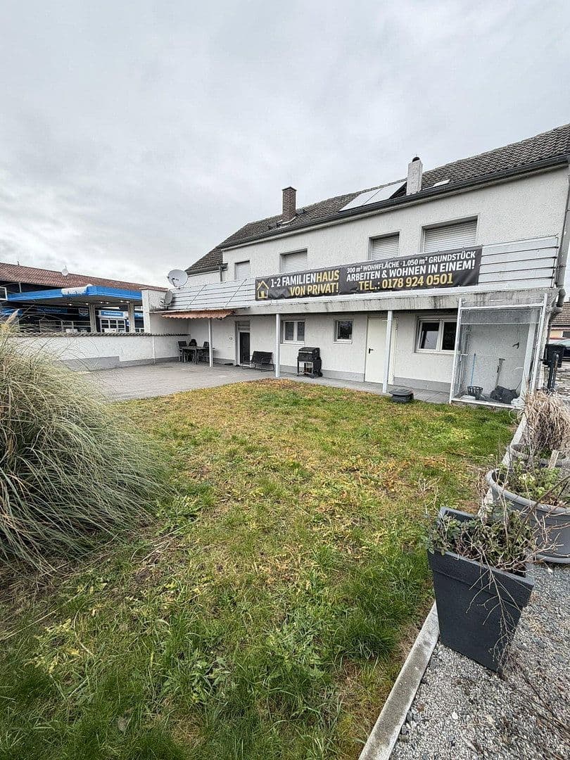 Prodej domu 300 m², pozemek 1.050 m², Darmstädterstrasse 3, Pfungstadt, Hessen Prodej domu 300 m², pozemek 1.050 m², Darmstädterstrasse 3, Pfungstadt, Hessen