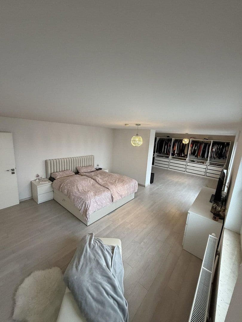 Prodej domu 300 m², pozemek 1.050 m², Darmstädterstrasse 3, Pfungstadt, Hessen Prodej domu 300 m², pozemek 1.050 m², Darmstädterstrasse 3, Pfungstadt, Hessen