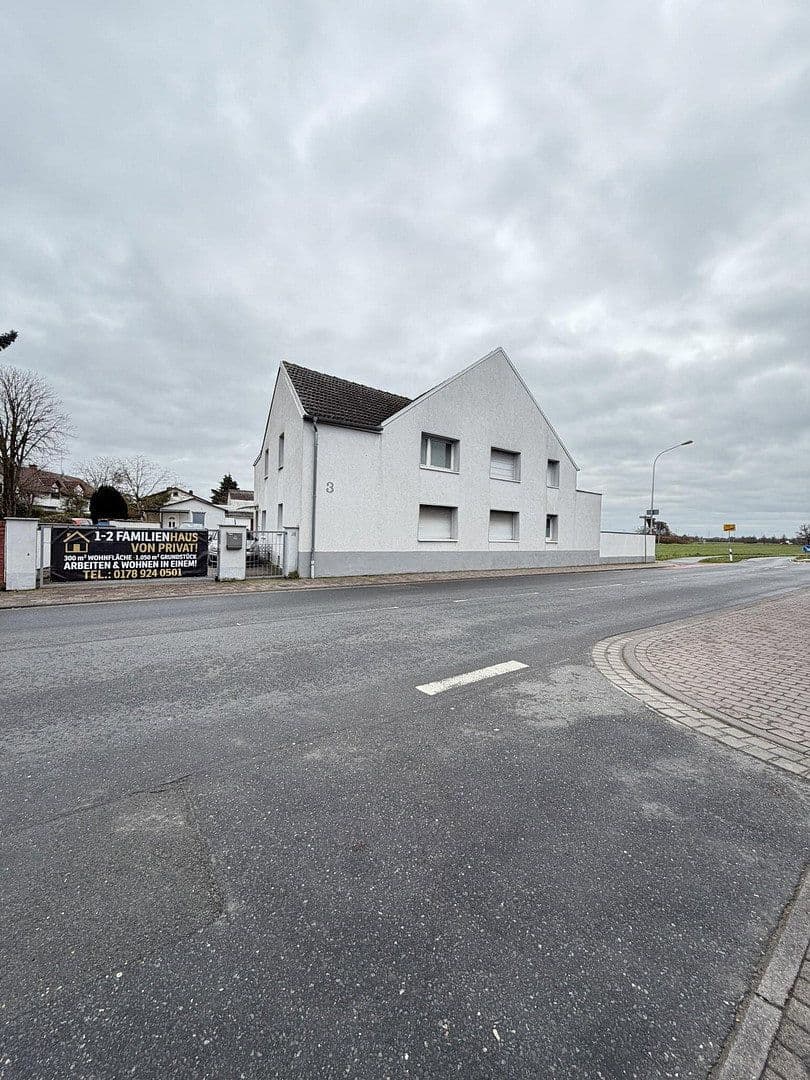 Prodej domu 300 m², pozemek 1.050 m², Darmstädterstrasse 3, Pfungstadt, Hessen Prodej domu 300 m², pozemek 1.050 m², Darmstädterstrasse 3, Pfungstadt, Hessen