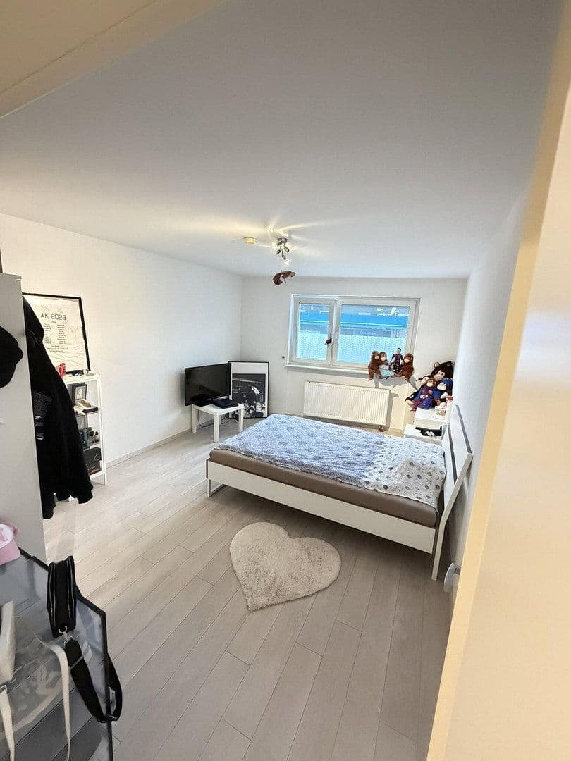 Prodej domu 300 m², pozemek 1.050 m², Darmstädterstrasse 3, Pfungstadt, Hessen Prodej domu 300 m², pozemek 1.050 m², Darmstädterstrasse 3, Pfungstadt, Hessen