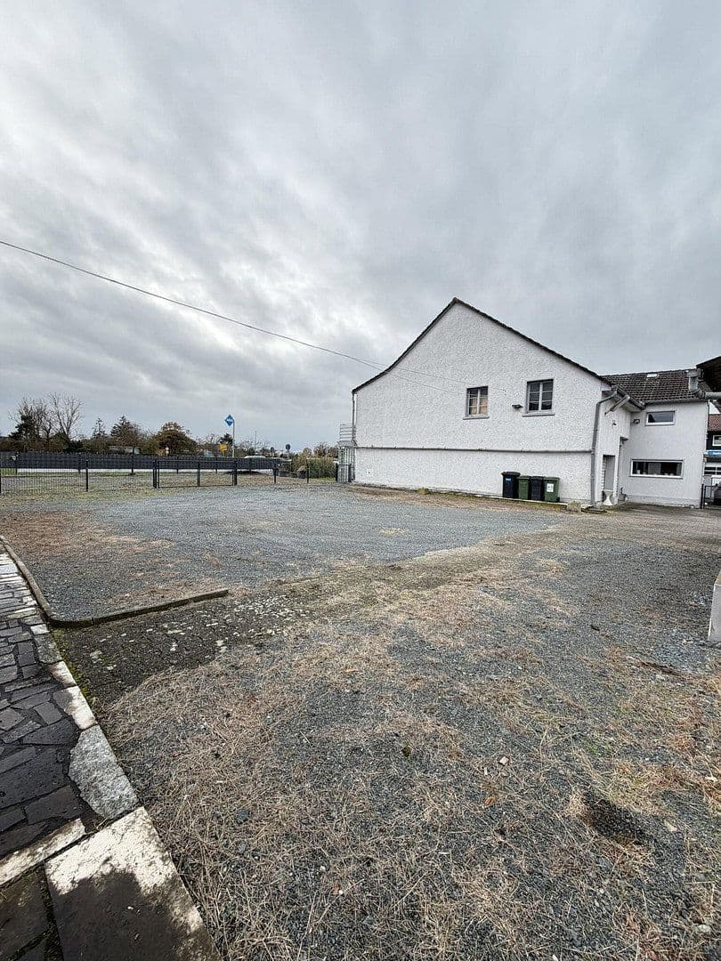 Prodej domu 300 m², pozemek 1.050 m², Darmstädterstrasse 3, Pfungstadt, Hessen Prodej domu 300 m², pozemek 1.050 m², Darmstädterstrasse 3, Pfungstadt, Hessen