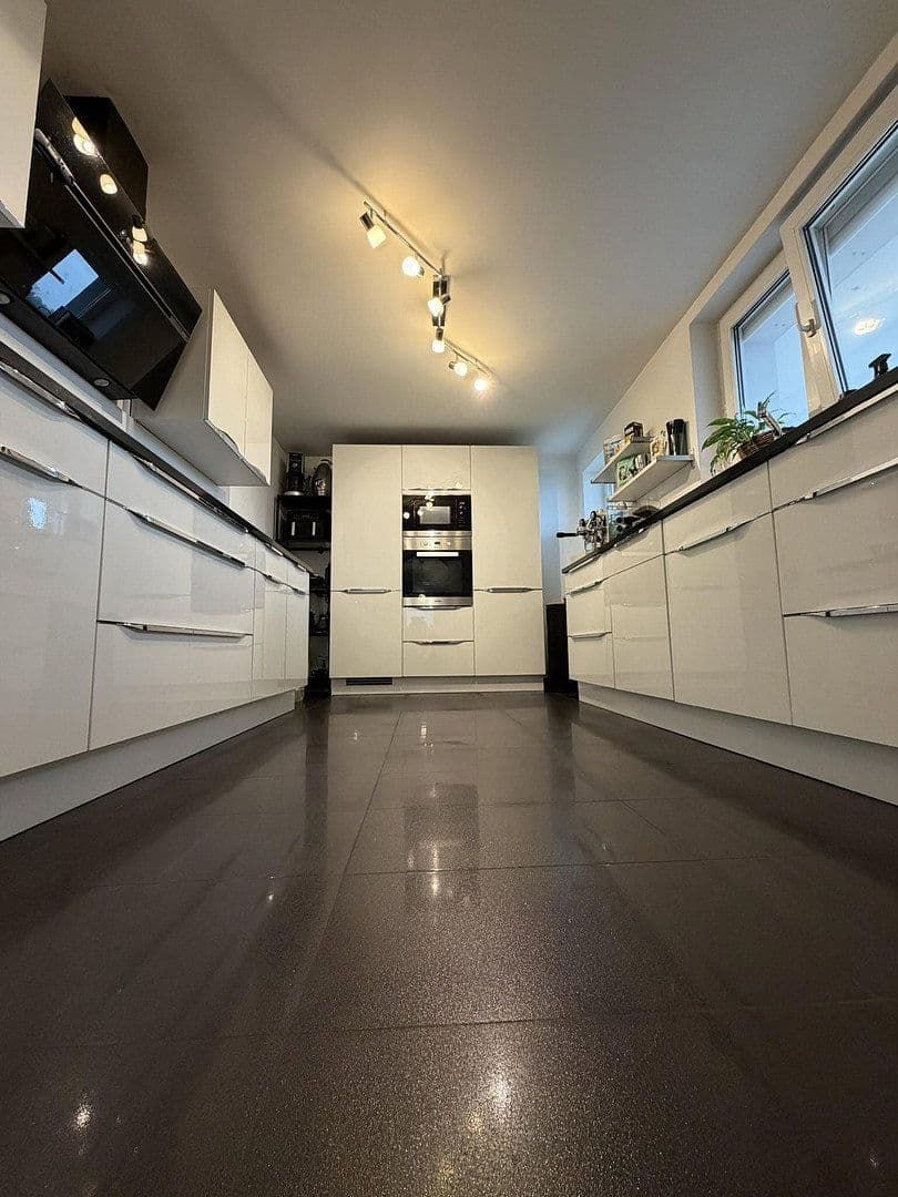 Prodej domu 300 m², pozemek 1.050 m², Darmstädterstrasse 3, Pfungstadt, Hessen Prodej domu 300 m², pozemek 1.050 m², Darmstädterstrasse 3, Pfungstadt, Hessen