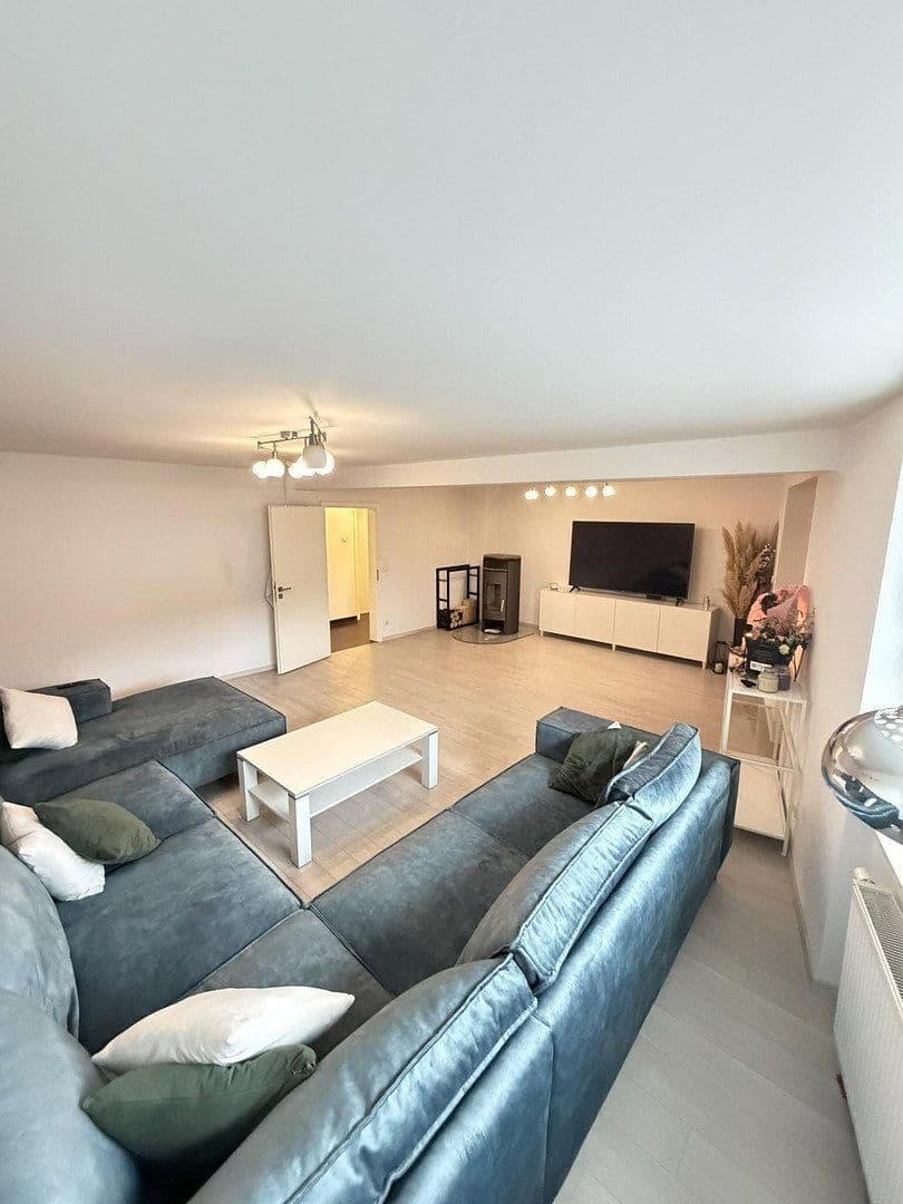 Prodej domu 300 m², pozemek 1.050 m², Darmstädterstrasse 3, Pfungstadt, Hessen Prodej domu 300 m², pozemek 1.050 m², Darmstädterstrasse 3, Pfungstadt, Hessen