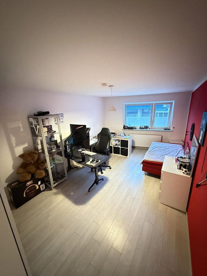 Prodej domu 300 m², pozemek 1.050 m², Darmstädterstrasse 3, Pfungstadt, Hessen Prodej domu 300 m², pozemek 1.050 m², Darmstädterstrasse 3, Pfungstadt, Hessen