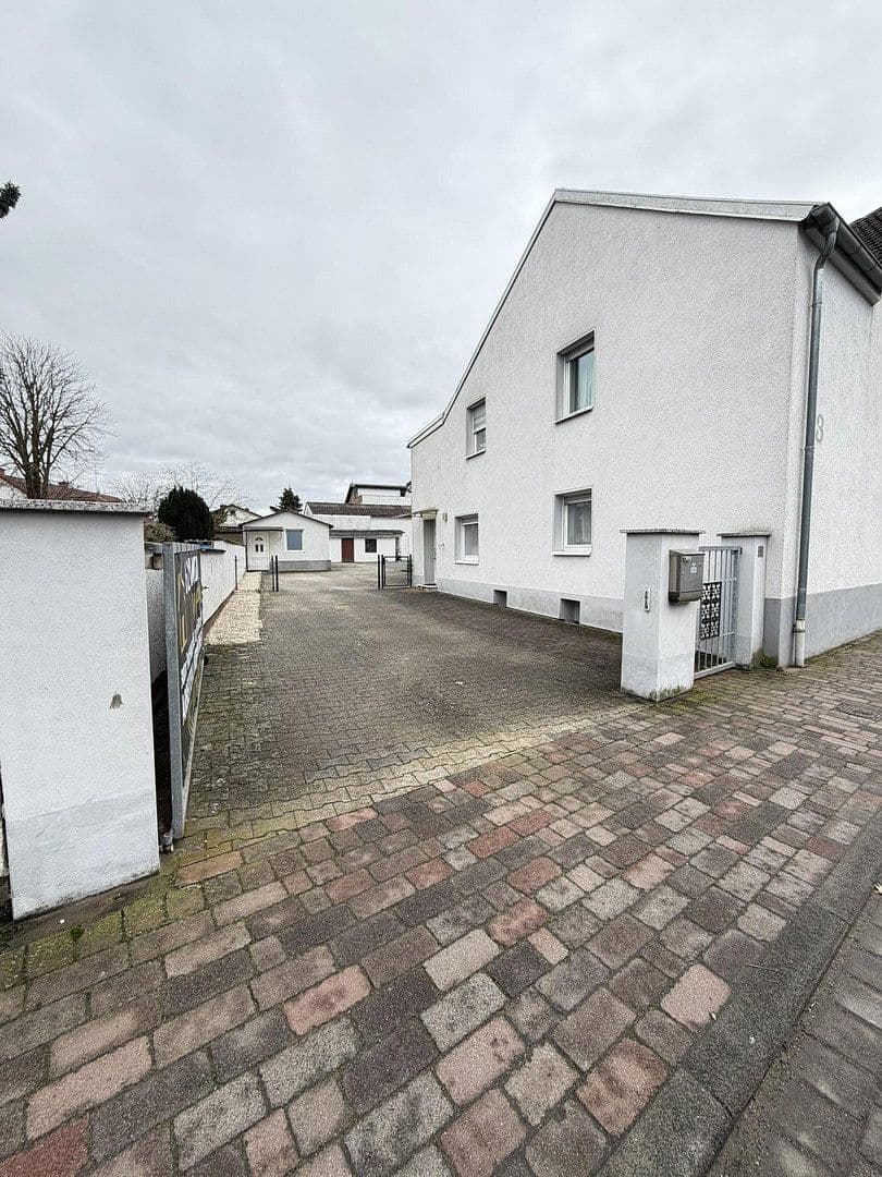 Prodej domu 300 m², pozemek 1.050 m², Darmstädterstrasse 3, Pfungstadt, Hessen Prodej domu 300 m², pozemek 1.050 m², Darmstädterstrasse 3, Pfungstadt, Hessen