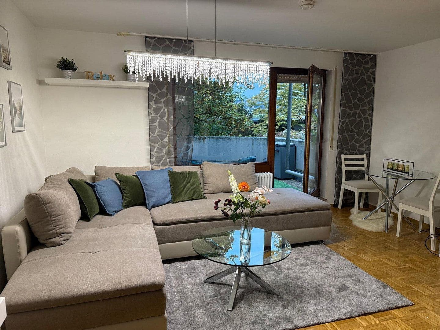 Pronájem bytu 1+1 38 m², Mönchstraße 9, Stuttgart, Bádensko-Württembersko Pronájem bytu 1+1 38 m², Mönchstraße 9, Stuttgart, Bádensko-Württembersko