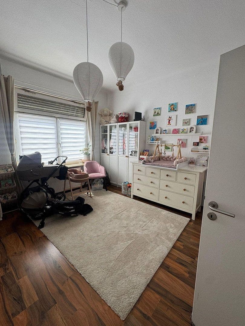 Pronájem bytu 3+1 92 m², Walder Straße 63, Hilden, Severní Porýní-Vestfálsko Pronájem bytu 3+1 92 m², Walder Straße 63, Hilden, Severní Porýní-Vestfálsko