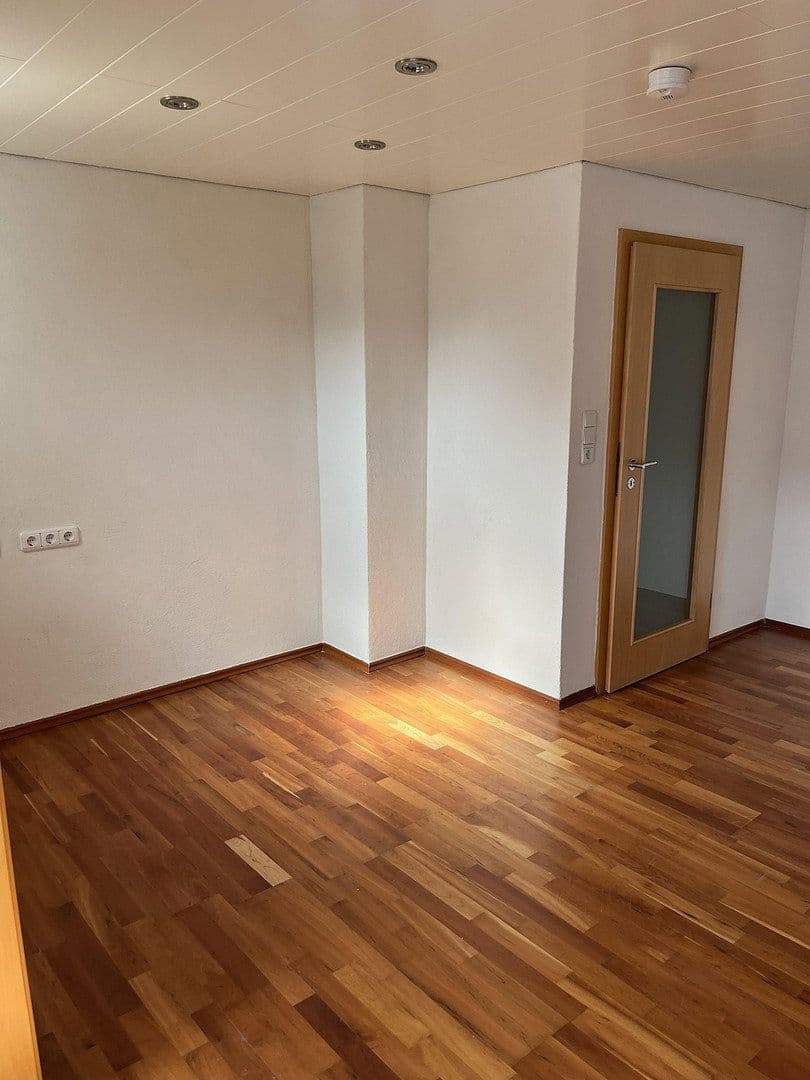 Prodej domu 200 m², pozemek 688 m², Pfalzring 30, Mutterstadt, Porýní-Falc Prodej domu 200 m², pozemek 688 m², Pfalzring 30, Mutterstadt, Porýní-Falc