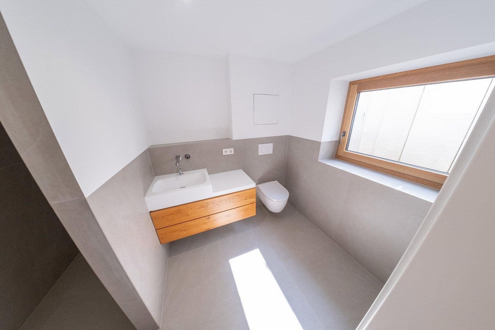 Prodej domu 260 m², pozemek 1.080 m², Karlsruhe, Bádensko-Württembersko Prodej domu 260 m², pozemek 1.080 m², Karlsruhe, Bádensko-Württembersko