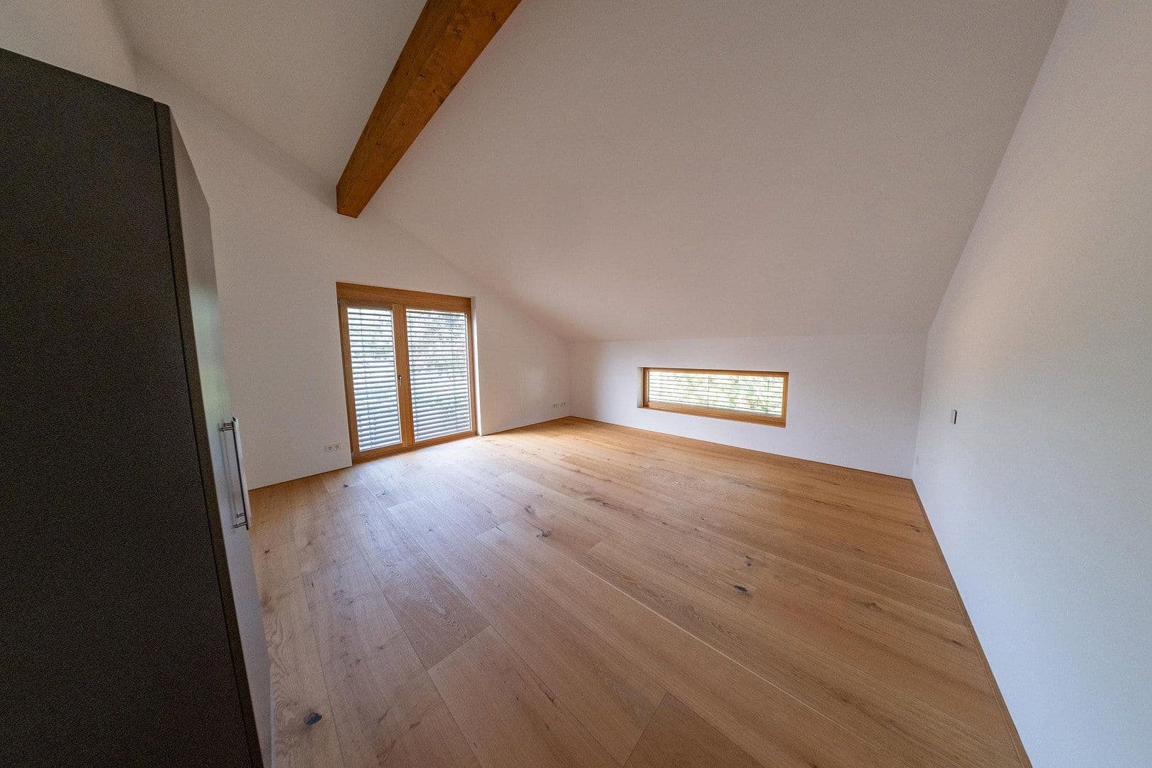 Prodej domu 260 m², pozemek 1.080 m², Karlsruhe, Bádensko-Württembersko Prodej domu 260 m², pozemek 1.080 m², Karlsruhe, Bádensko-Württembersko
