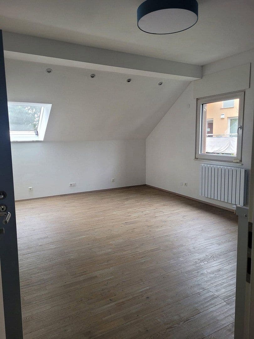 Prodej domu 202 m², pozemek 605 m², Seeheim-Jugenheim, Hessen Prodej domu 202 m², pozemek 605 m², Seeheim-Jugenheim, Hessen