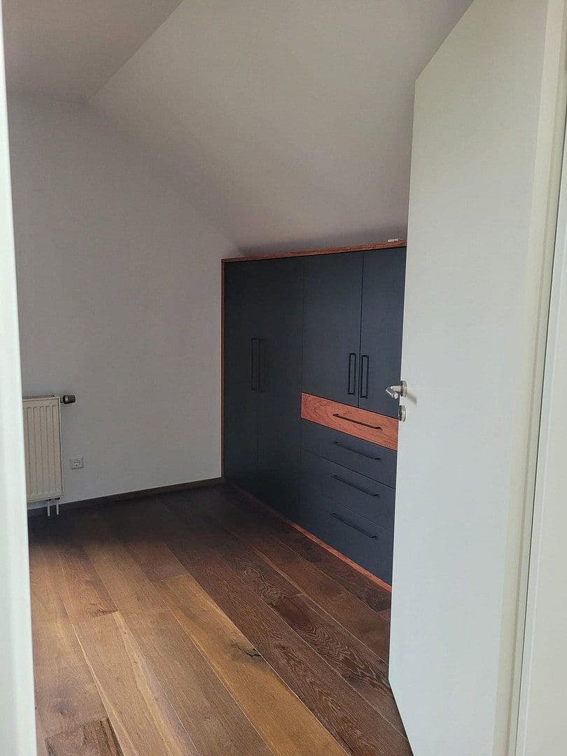 Prodej domu 202 m², pozemek 605 m², Seeheim-Jugenheim, Hessen Prodej domu 202 m², pozemek 605 m², Seeheim-Jugenheim, Hessen